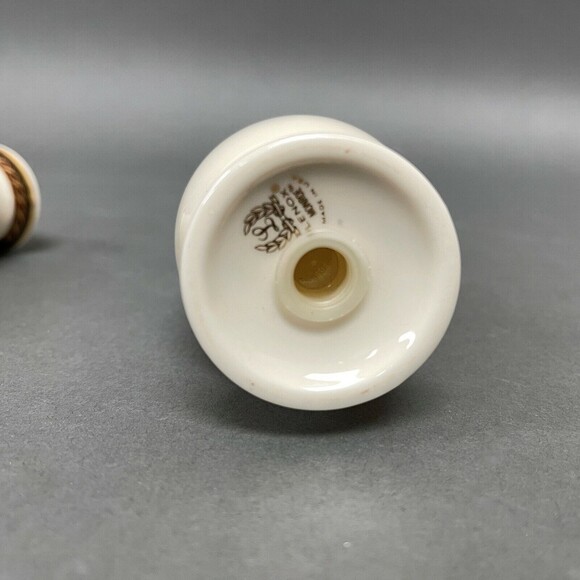 Lenox Monroe Salt & Pepper Shakers Beige Gold Trim 4 1/2" High USA Lot of 2 - Picture 5 of 5